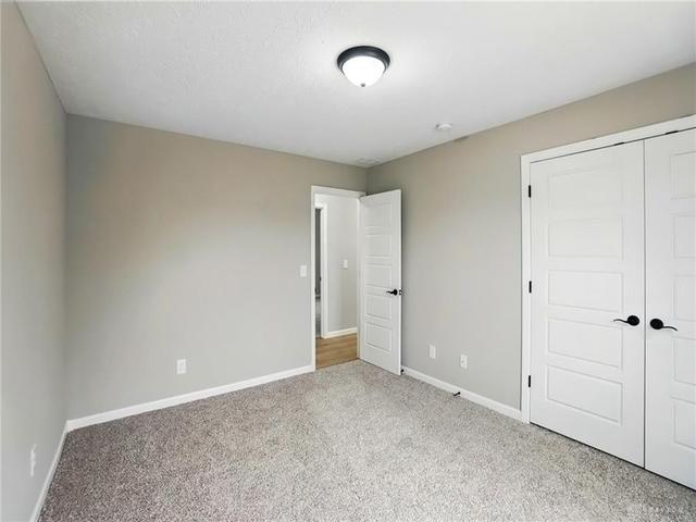 933057